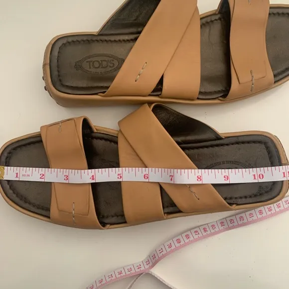 Tod's‎ Sandals with Bubble Gommino Heel and Sole Size 40 1/2