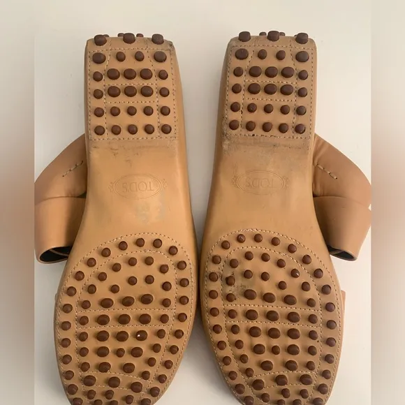 Tod's‎ Sandals with Bubble Gommino Heel and Sole Size 40 1/2