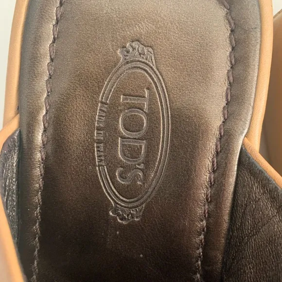 Tod's‎ Sandals with Bubble Gommino Heel and Sole Size 40 1/2
