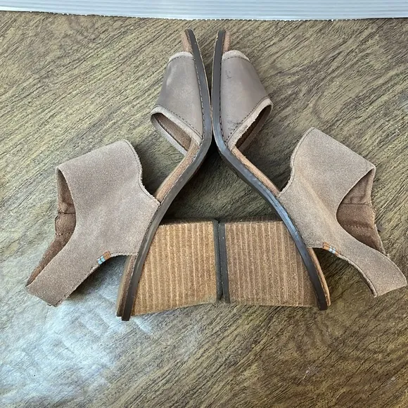 Toms Beige Tan Nude Taupe Majorca Block Heel Sandals Size 8.5
