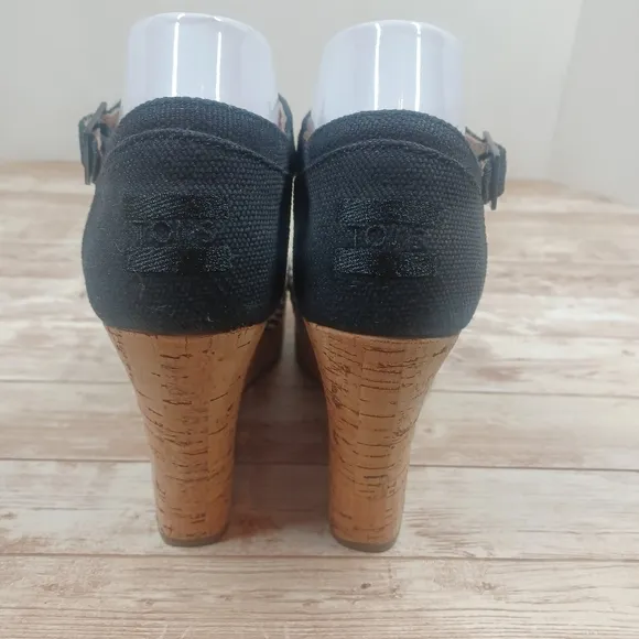 TOMS Cork Wedge Strappy Sandals Heels Ankle Strap Shoes Black Tan Size 7.5