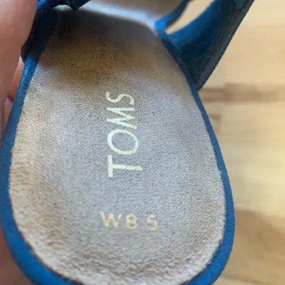 Toms teal corduroy and suede wood block heel sandals size 8.5
