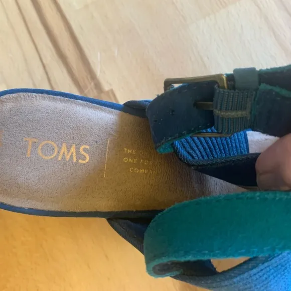 Toms teal corduroy and suede wood block heel sandals size 8.5