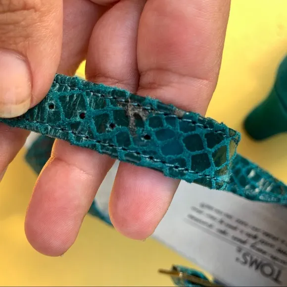 TOMS teal snake print wedge size 6.5 suede shoes