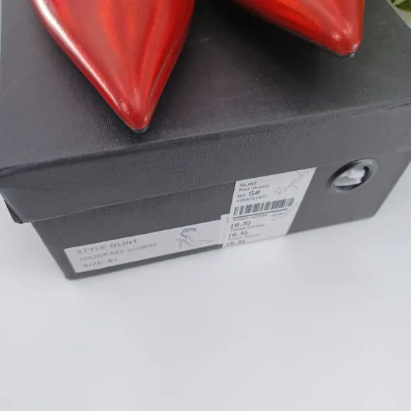 TONY BIANCO Red Glint Pump