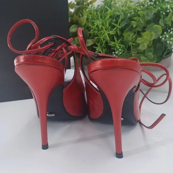 TONY BIANCO Red Glint Pump