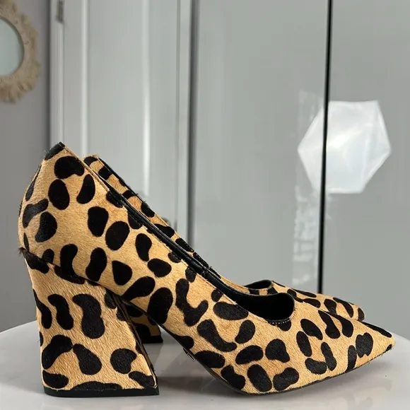 Topshop Ginny Leopard Print Calf Hair Heels with Wedge Design Size 8.5 New