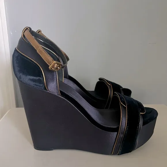 Tory Burch Alexia Navy Blue/Gold Velvet and Satin Wedge Sandal Heels Size 10