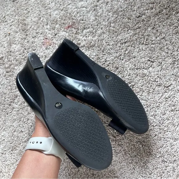 Tory Burch Black Gemini Link Bow Wedge Shoes Pumps Size 7.5