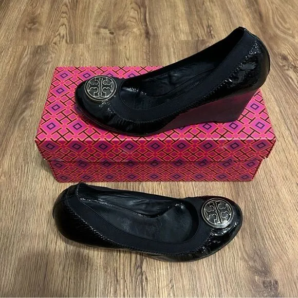 TORY BURCH black gold wedge heels pumps shoes women’s 7
