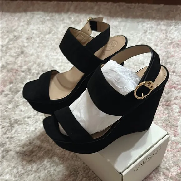 Tory Burch Black Wedge Sandals with Elegant Design