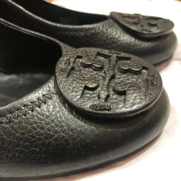 TORY BURCH black wedge