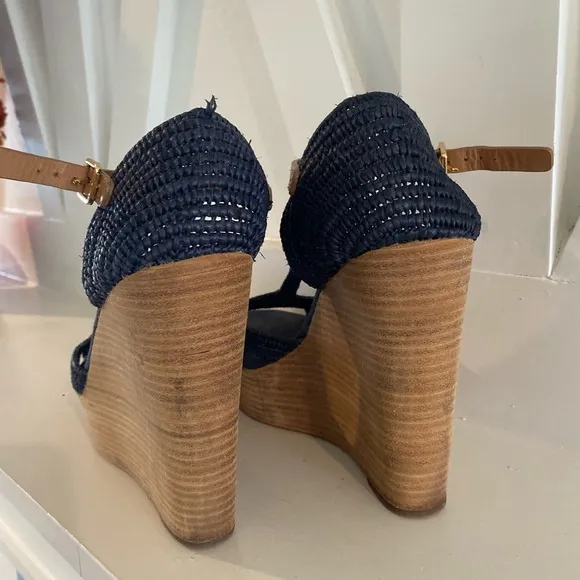 Tory Burch Carina Macrame Wedge Sandals size 7- 5 inch heel, preppy vineyard