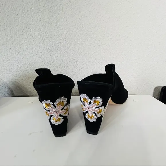 Tory Burch Floral Embroidered Block Heel Slide Sandals In Black 5.5