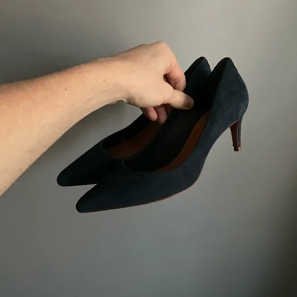 Tory Burch Ivy Blue Suede Pumps Womens Size 6