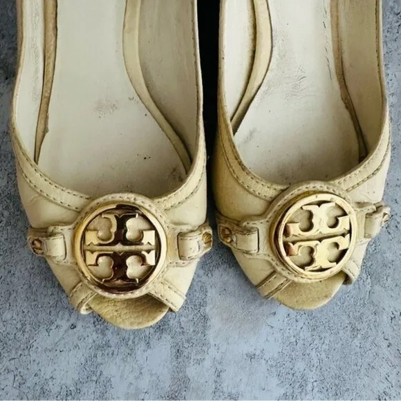 Tory Burch Off White Leather Logo Embellished Wedge Pumps Size 8