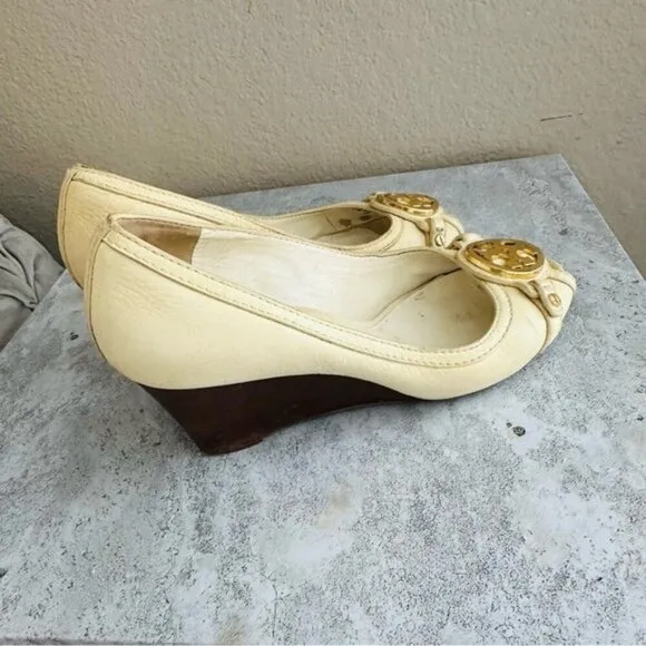 Tory Burch Off White Leather Logo Embellished Wedge Pumps Size 8