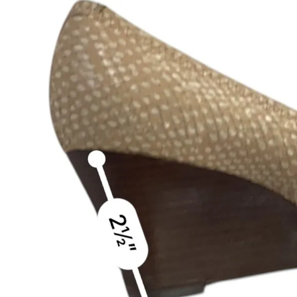 TORY BURCH Sally Snake Print Wedge Pumps in Spring Dune Size 7 shoes