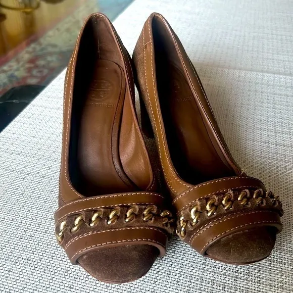 Tory Burch Shoes Brown Leather Heels Size 5.5 US ,Close Toe.