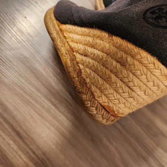 Tory burch wedge booties size 8