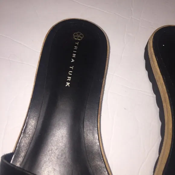 𝅺Trina Turk calabasas Black sandal slides size 7.5