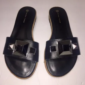 𝅺Trina Turk calabasas Black sandal slides size 7.5