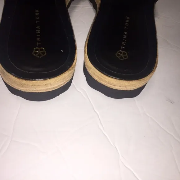 𝅺Trina Turk calabasas Black sandal slides size 7.5