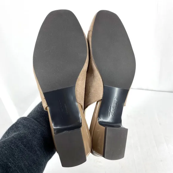Trotters Dea Slingback Sandals Dark Nude Taupe Suede Leather Heel NIB 7.5WW Wide