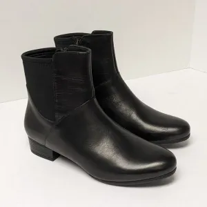 Trotters Magnolia Ankle Boots, Black Leather, Women's 8 Wide
