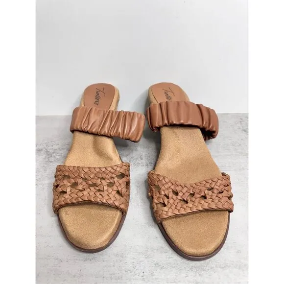 Trotters Sandals Size 8 Brown Leather Double Strap Block Heel NEW