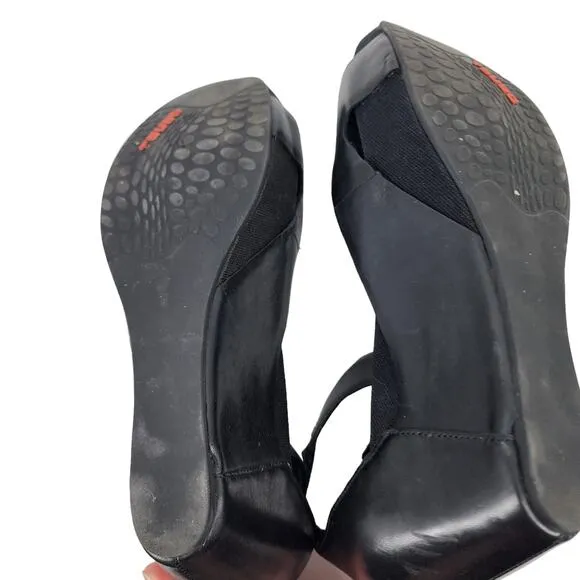 Tsubo Women's Black Leather Ankle Strap 2 Inch Wedge Sandals Size 8.5