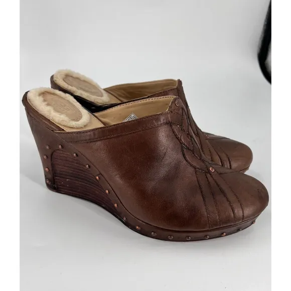 Ugg Abigail Sheepskin Leather Studded Wedge Mule Clogs Shoes 1716 Brown 9/40