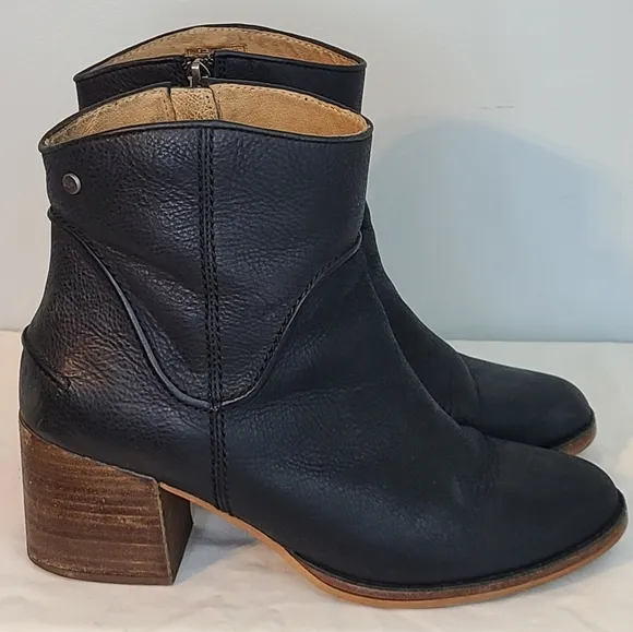 UGG Annie Womens 10 Western Stack Chunky Heel Zip Up Leather Booties Cowgirl