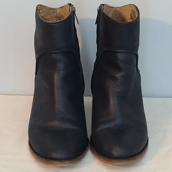 UGG Annie Womens 10 Western Stack Chunky Heel Zip Up Leather Booties Cowgirl