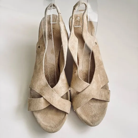 UGG Beige Suede Cork Sandals Wedge Platform Woman’s Shoe Size 9