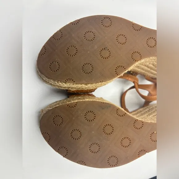 UGG Brown Fitchie II Espadrille Wedge Sandals - New - Size 8