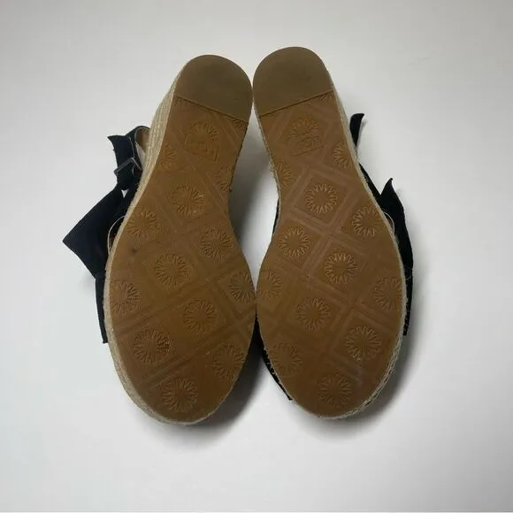 Ugg Camilla Bow Wedge Sandals Size 6