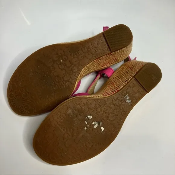 UGG Gaiana pink leather wedge sandals size 7