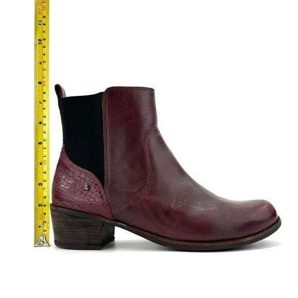 UGG MERLOT WINE LEATHER EMBOSSED AT HEEL STACKED BLOCK HEEL CHELSEA ANKLE BOOTS