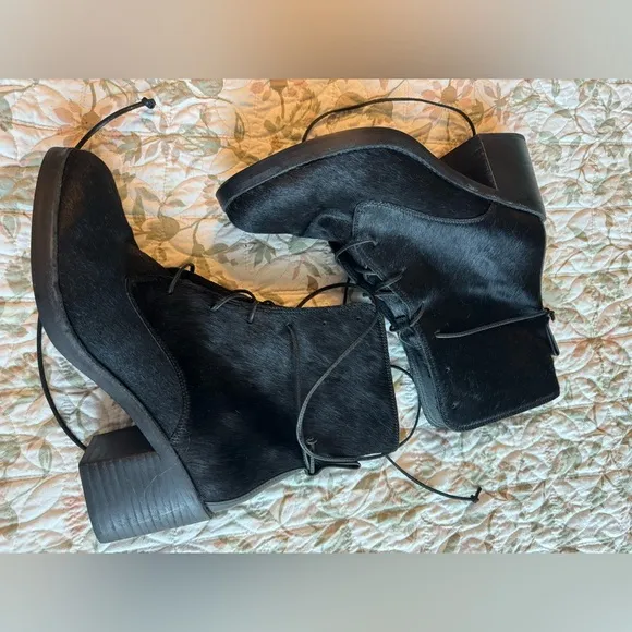 Ugg Oriana calf hair boots black