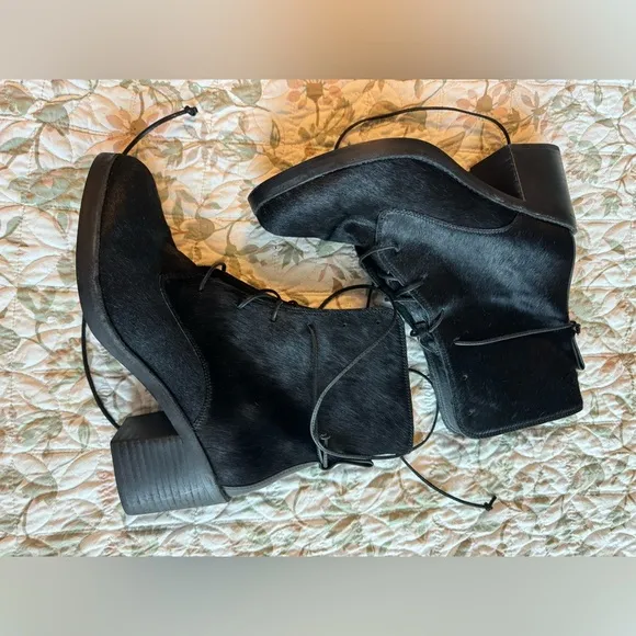 Ugg Oriana calf hair boots black