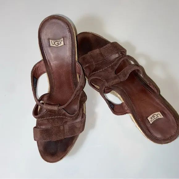 UGG Women's Brown and straw weave suede Wedge Sandals size US 9