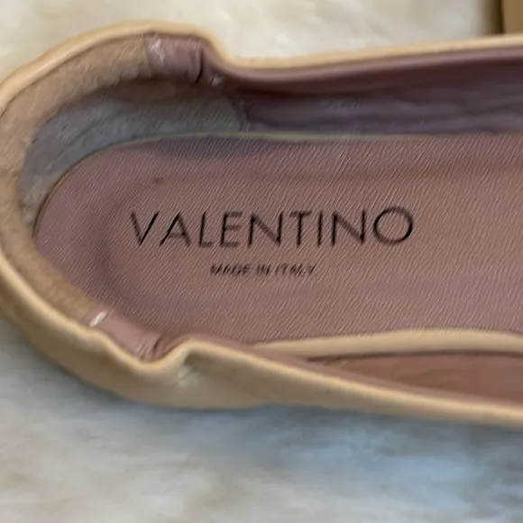 VALENTINO Calliope MonogramLeather Ballet Flats size 8 Work‎ Casual Cream Shoes