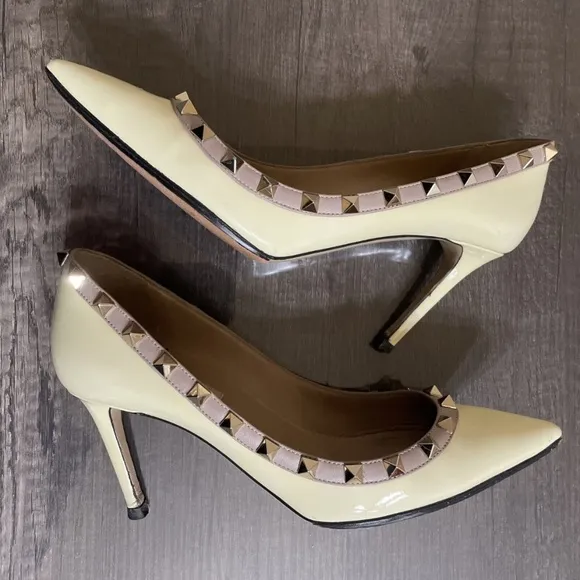 VALENTINO GARAVANI Heels Beige Size 36.5 US 6 Leather Women's Authentic