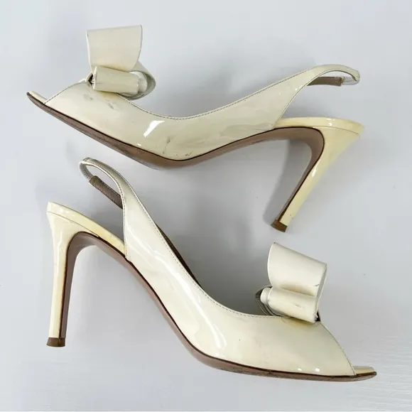 Valentino Garavani Ivory Patent Leather Peeptoe Bow Pumps Heels 39 1/2 AS IS