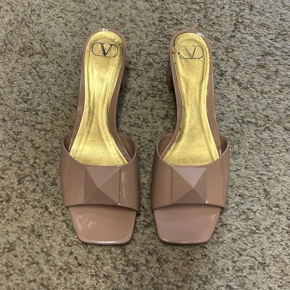 Valentino One Stud Open Toe Slides Nude 42