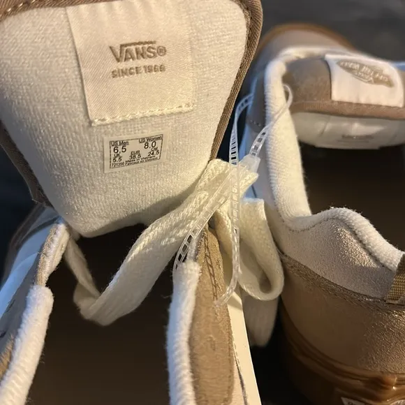 VANS Knu Stack Platform Sneakers light tan Sz 8