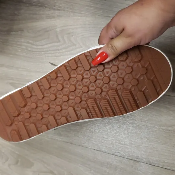 Vans sk8- hi mte 2.0 DX apricot