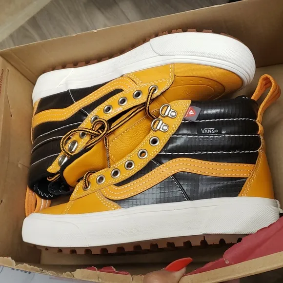 Vans sk8- hi mte 2.0 DX apricot