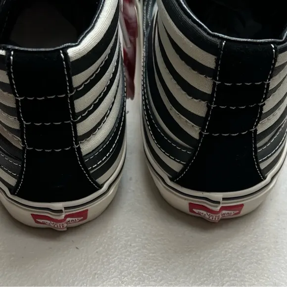 VANS | Sk8-Hi Pro 138 SF Stripe Black &amp; Marshmallow Skate Shoes